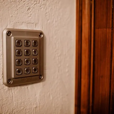 Kalipe אלאניה ואלססיה